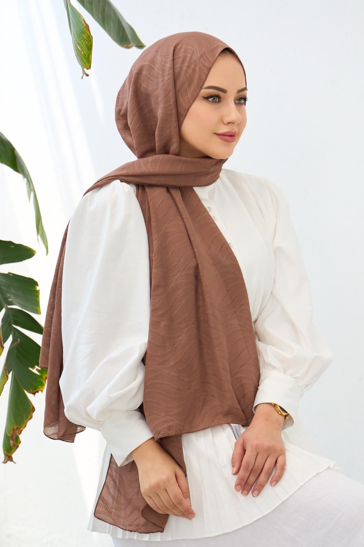 Chocolate Self-Patterned Fresh Shawl