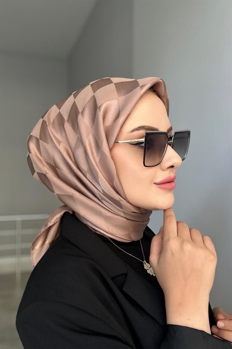 Dama jacquard scarf milk coffee