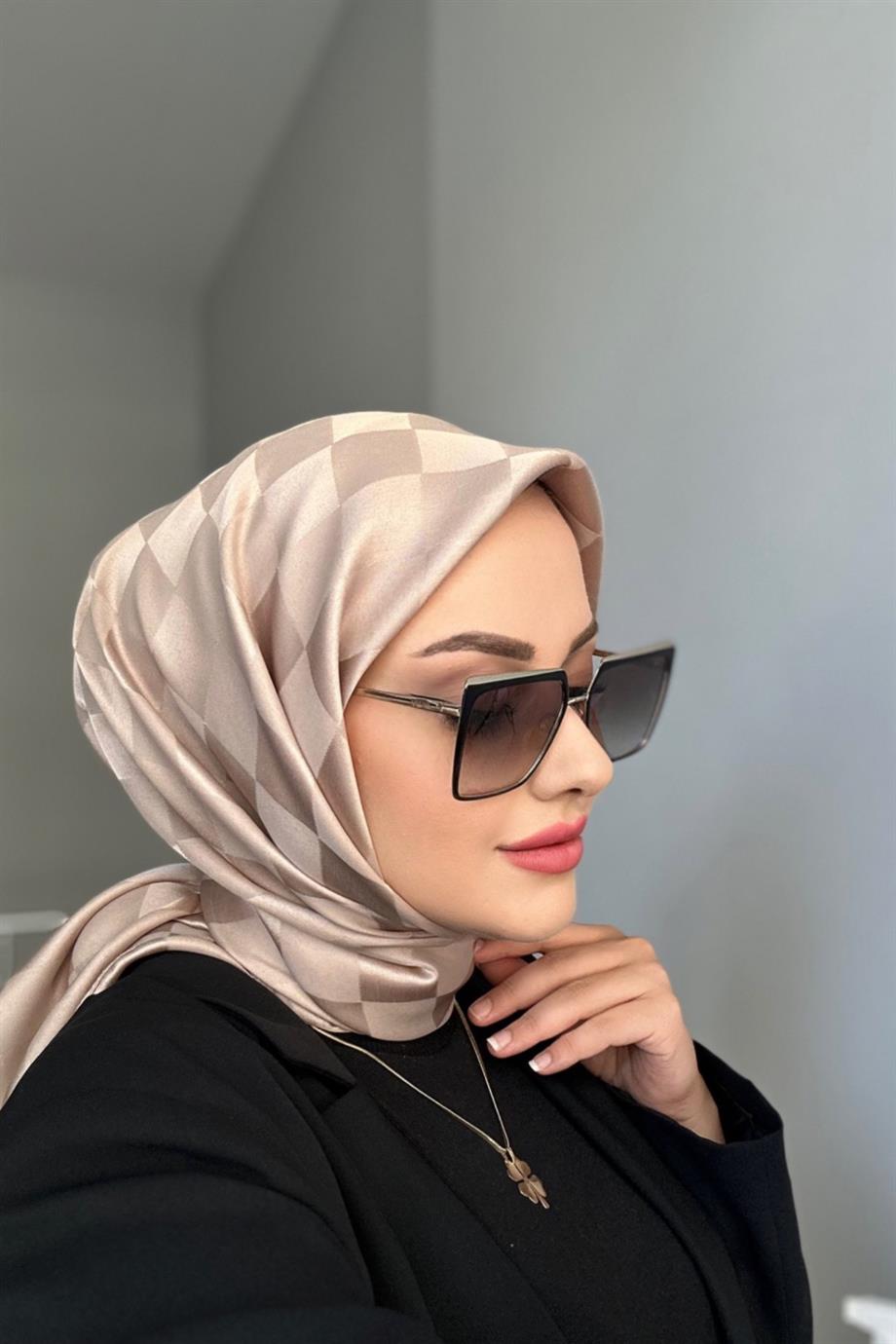 Checker jacquard scarf mink