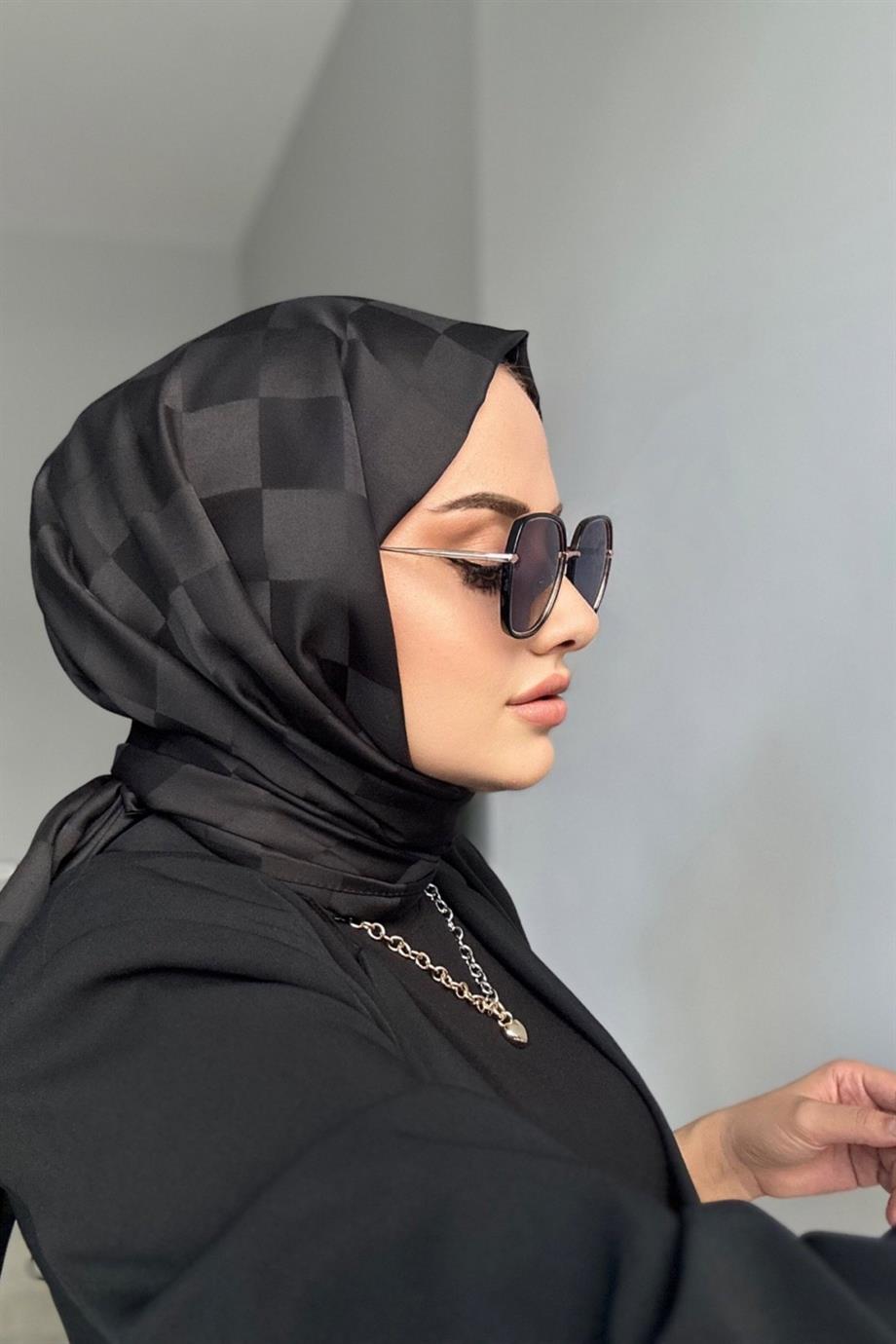Dama sal jakar  siyah