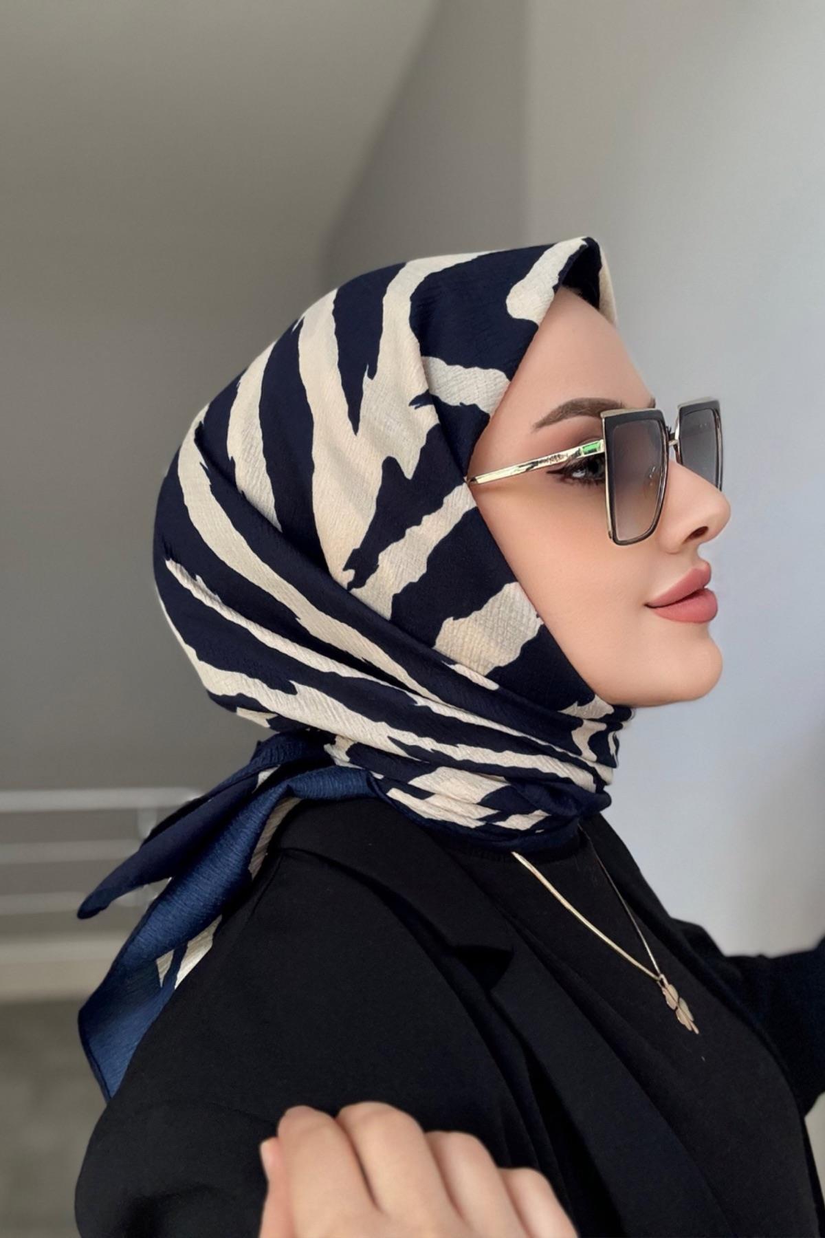 Desenli naturel esarp lacivert vizon