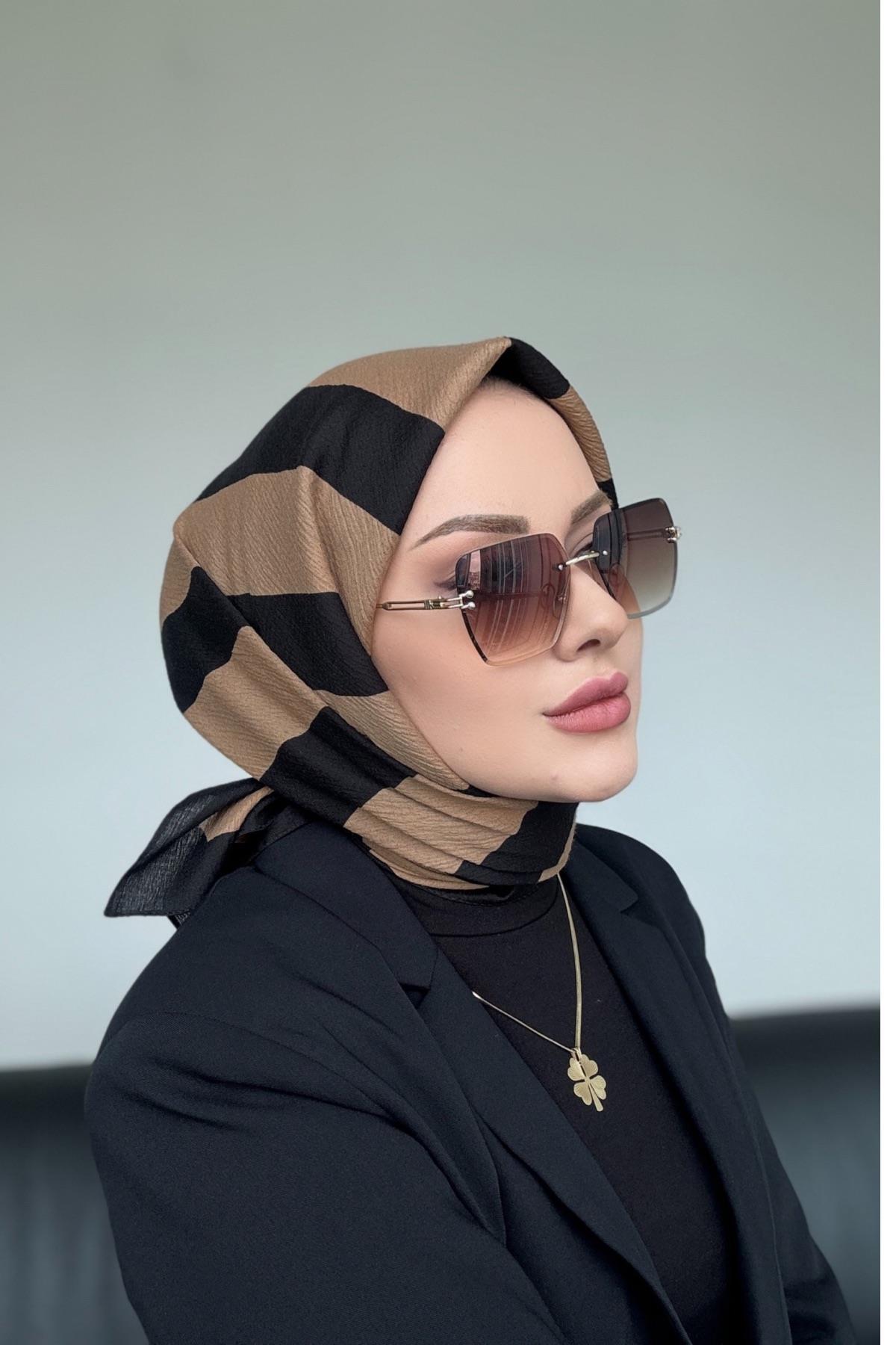Desenli naturel esarp taba