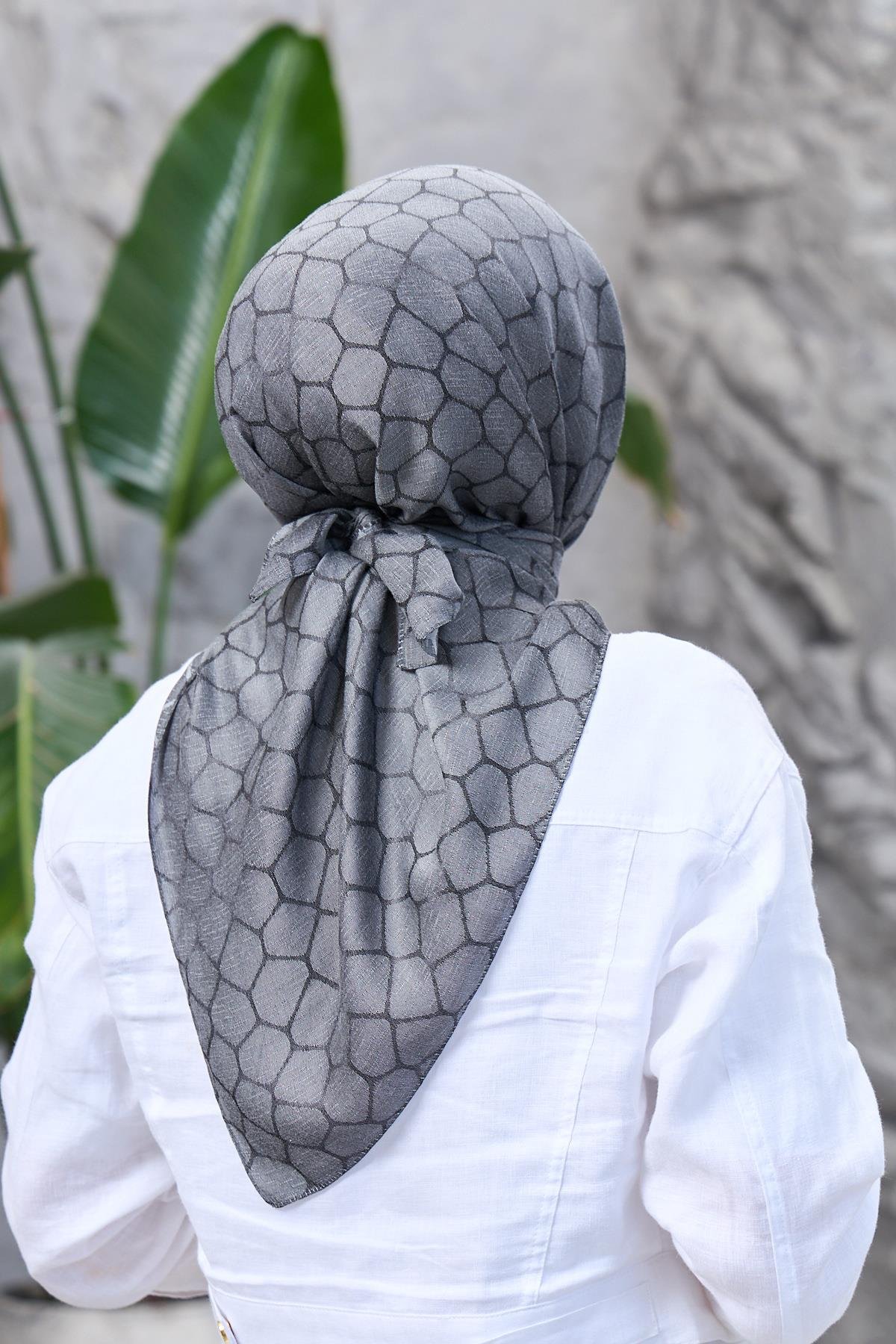 Gri Taş Desen İpeksi Jakar Eşarp 