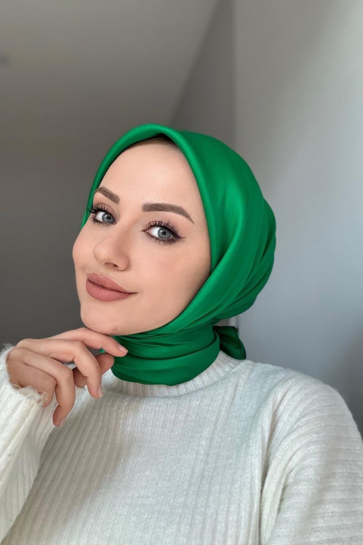 Silky jacquard scarf benetton