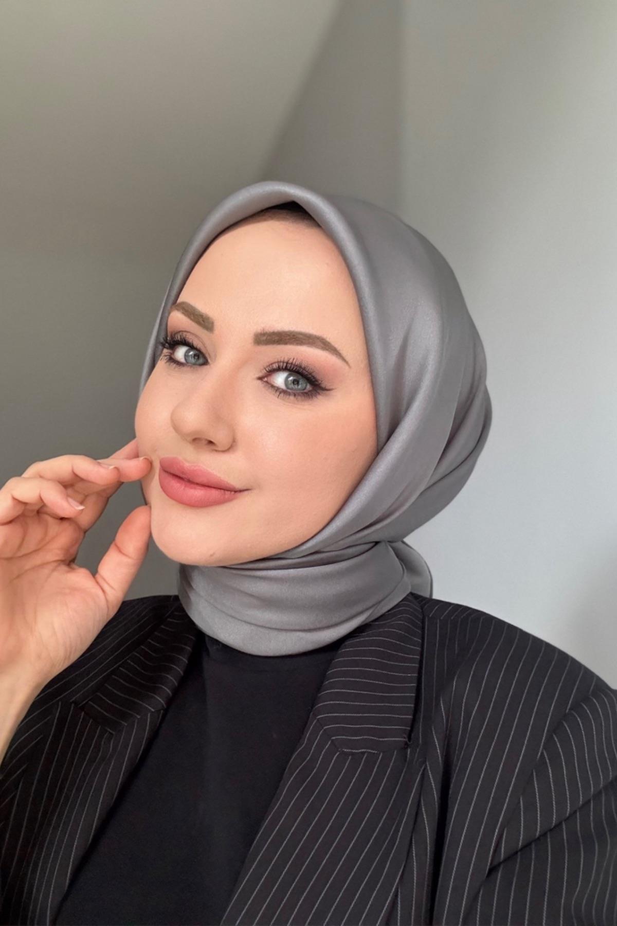 Silky jacquard scarf gray