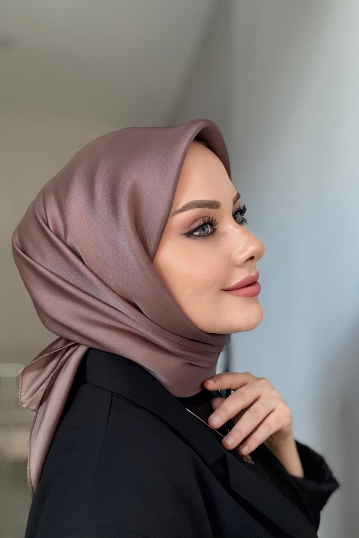 Silky jacquard scarf coffee with milk