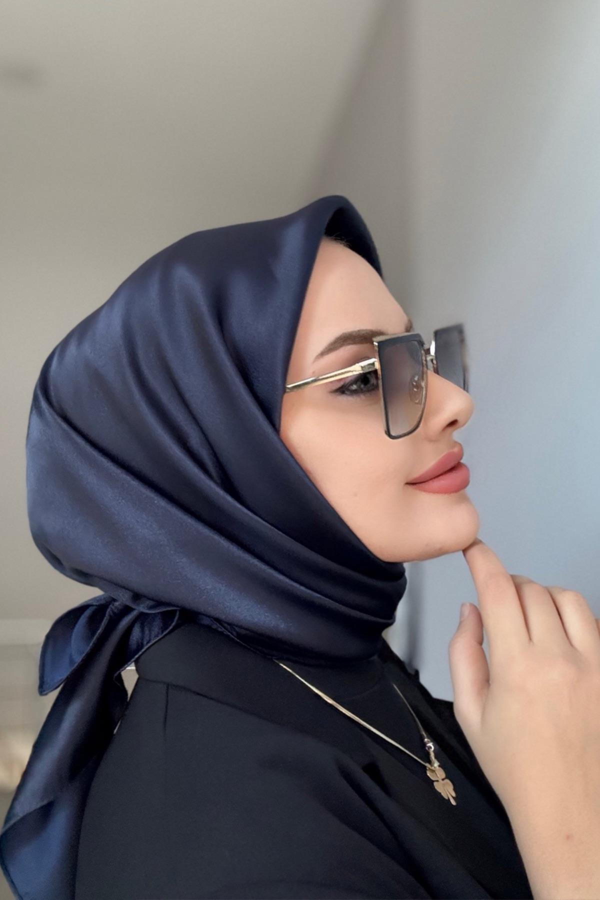 Silky jacquard scarf navy blue