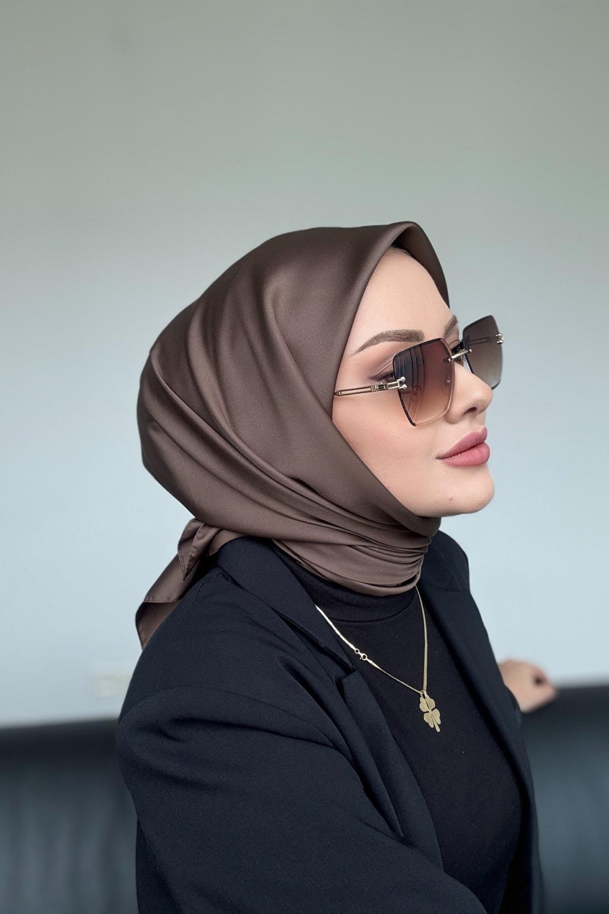 İpeksi jakar esarp sütlü kahve