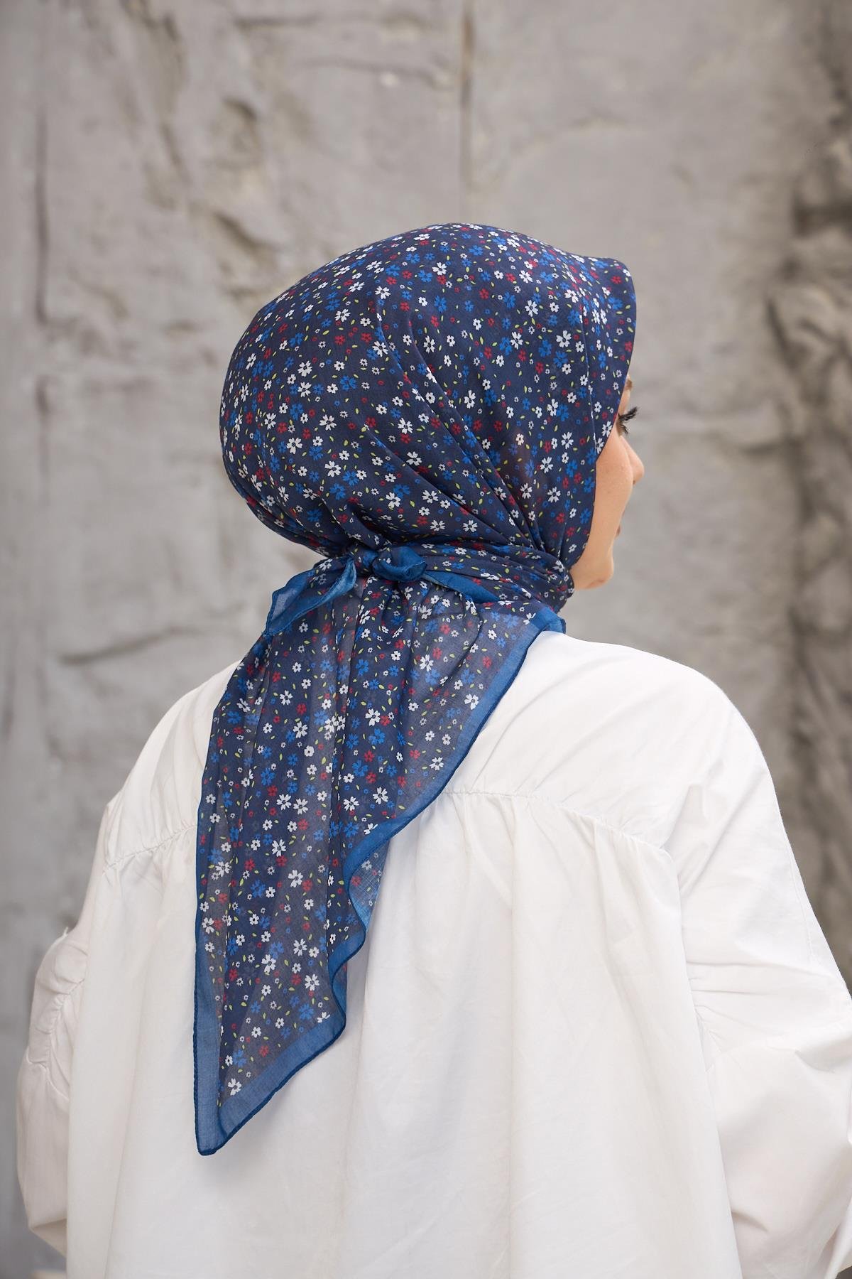 Lacivert Çicek Dijital Soft Eşarp 