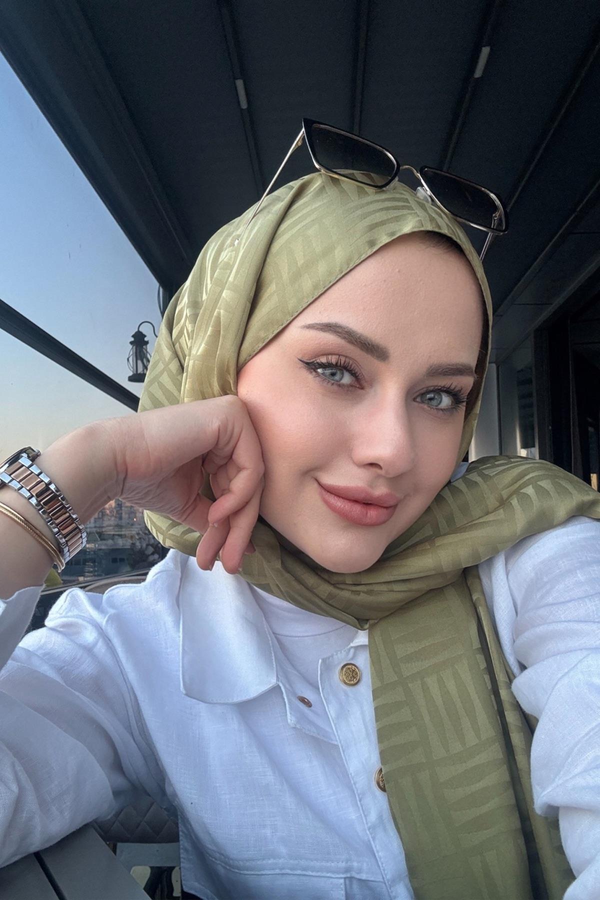 Piramit Desen İpeksi Jakar Şal Çağla