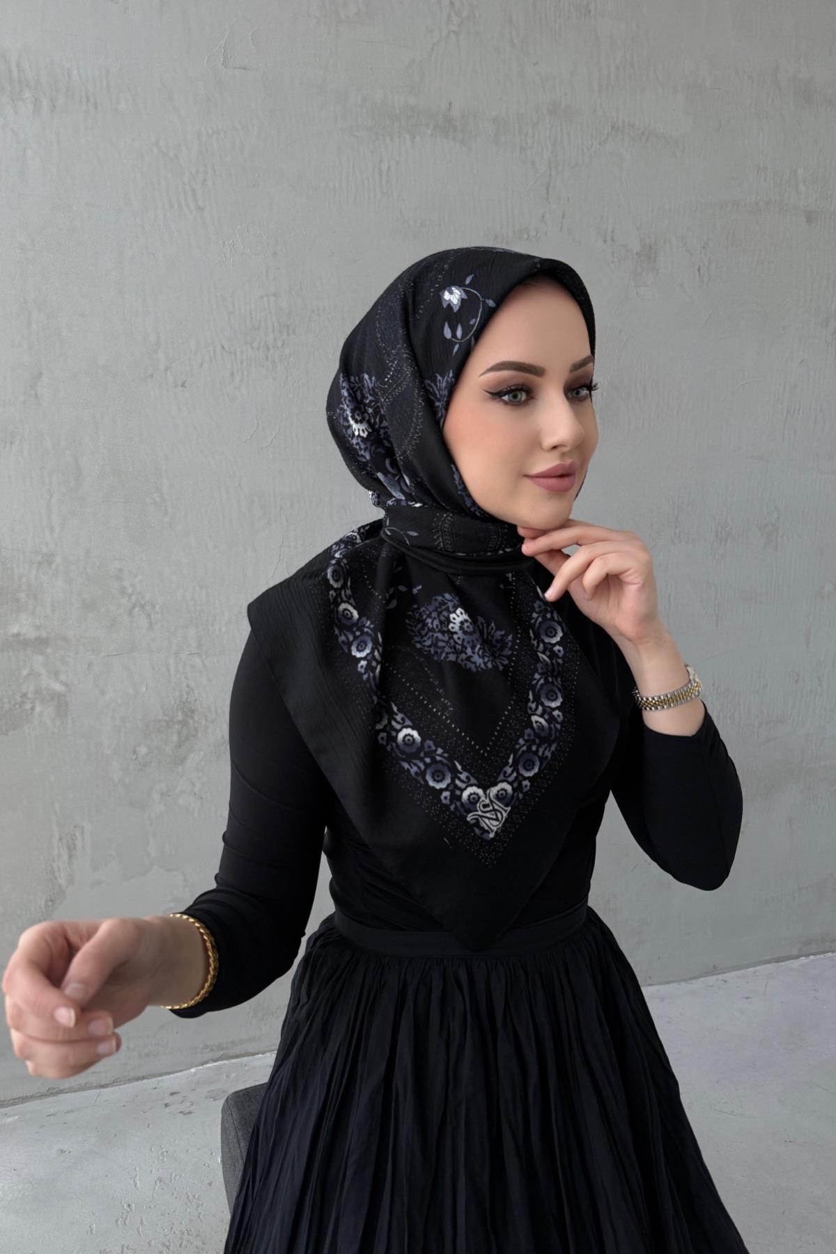 Siyah Masalsu Naturel Eşarp 