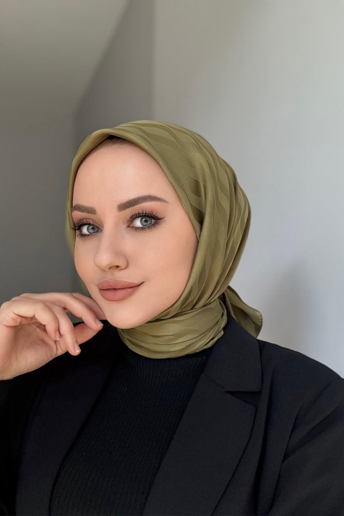 Green Patterned Silky Jacquard Scarf