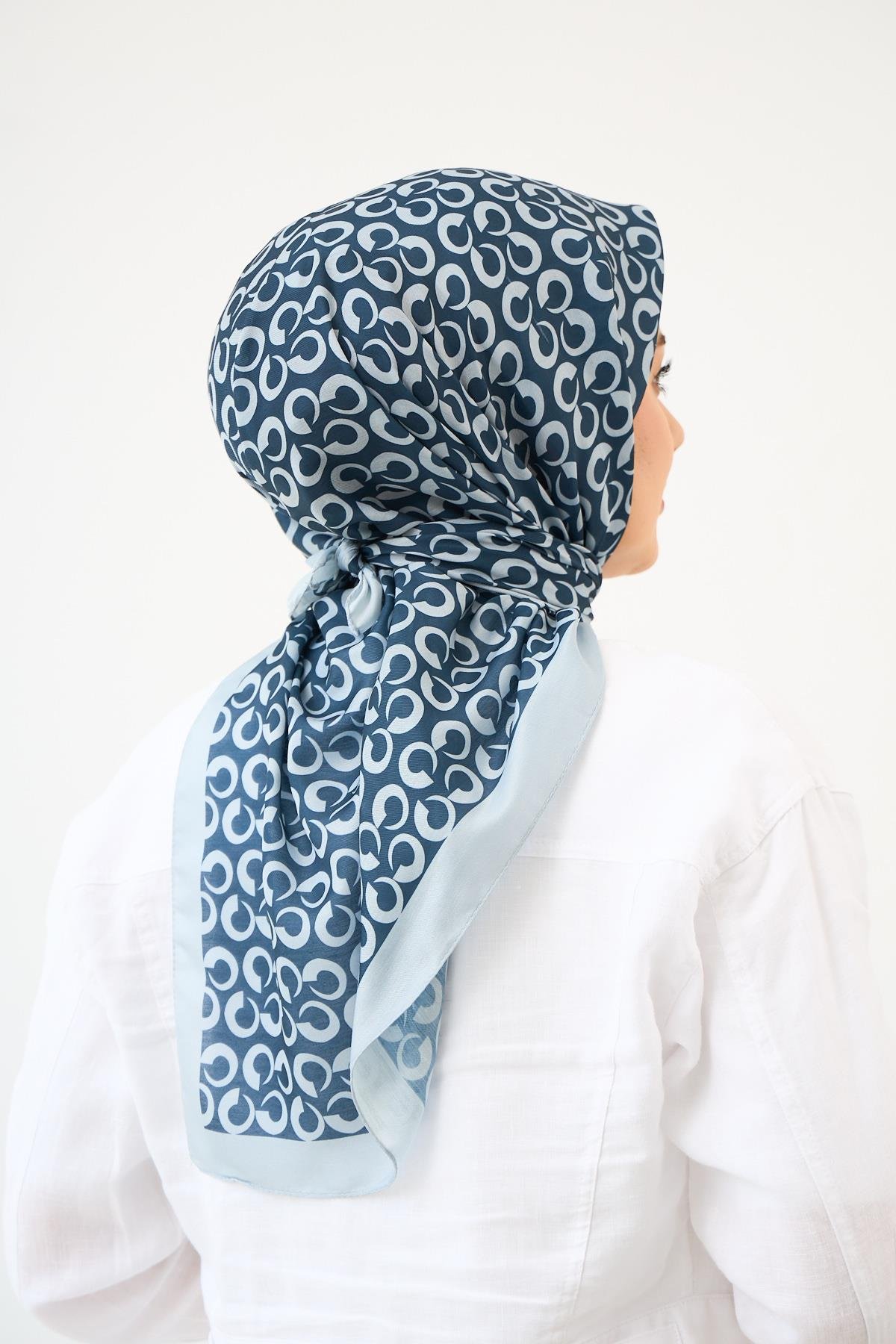 Zarif Desen Dijital Soft Eşarp Gri