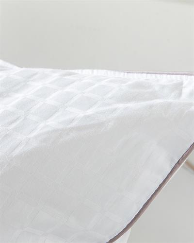 Aura Възглавничка Бяло, 70 X 70 Cm