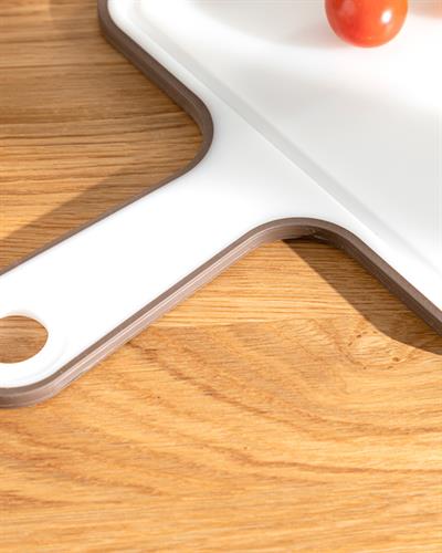 Basic Plastic With Handle Cutting Board 35 cm Brown