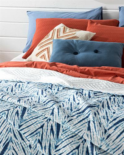 Batik Leaves Многофункционално Покривало Двоен 200x220 см Морскосин