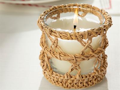 Bergamia Leaves Scented Candle 210 gr White