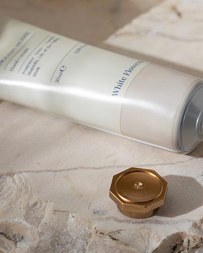 White Flowers Hand Cream 30 ml Beige