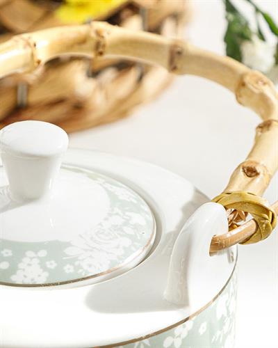 Bloom New Bone Tea Pot 1 Liter White - Green