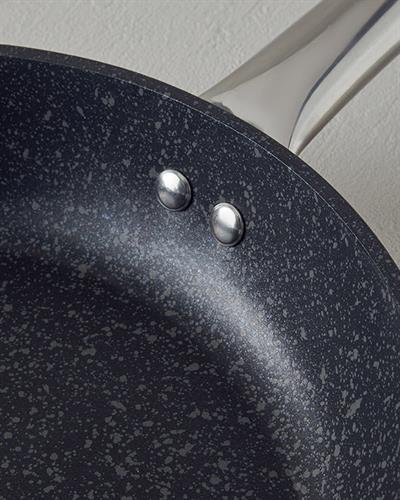 Charm Тиган Алуминий 26 см Черен