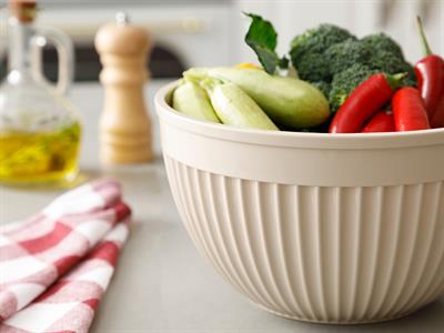 Charming КУТИЯ ЗА СЪХРАНЕНИЕ Пластмасов 4L Cream.