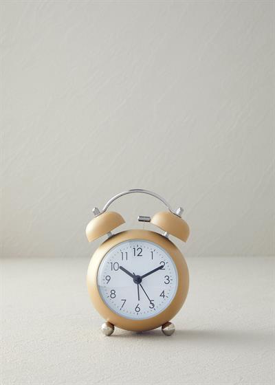 Chelsy Metal Table Clock Beige
