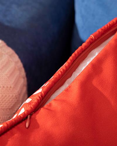 Delilah Пълнена Възглавница Отпечатан, Екрю-Червено, 45 X 45 Cm