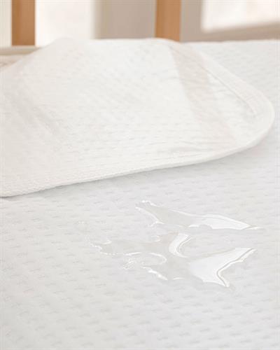 Deluxe 3D Бебешки Протектор За Матрак Устойчив на влага 70x140 см Бял