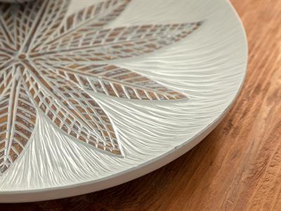 Elegant Leaf Декоративна Табла Бяло, 38 X 38 X 4 Cm