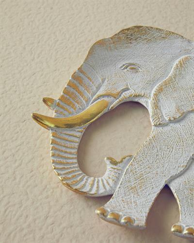 Elephant Декоративна Чиния Полирезин 25x2x19 см Златен