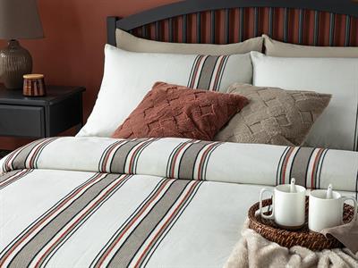 Fine Lines Спално Бельо Компле Единичен Размер, Shiny , Антрацит-Черен Тест, 160 X 220 Cm