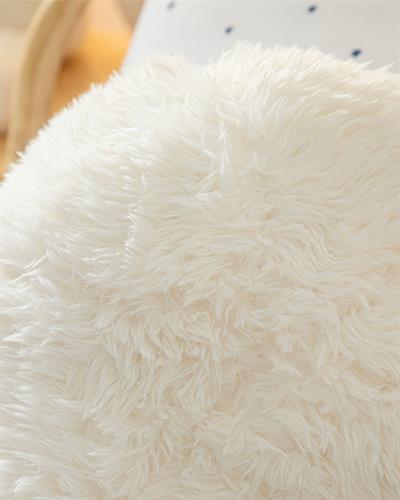 Fluffy Ball Бебешки Декоративна Възглавница Екру, 30 X 30 Cm