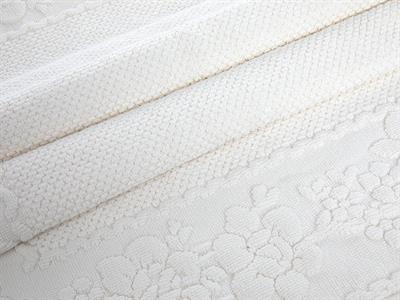 Glam Rose ХАВЛИЯ ЗА КРАКА Жакардов 50x70 cm Cream.