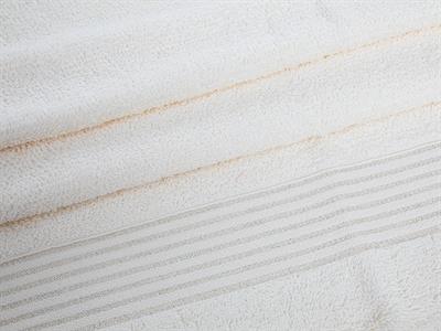 Glam Stripe ХАВЛИЯ ЗА ЛИЦЕ Сребрист (златист) 50x80 cm Cream.