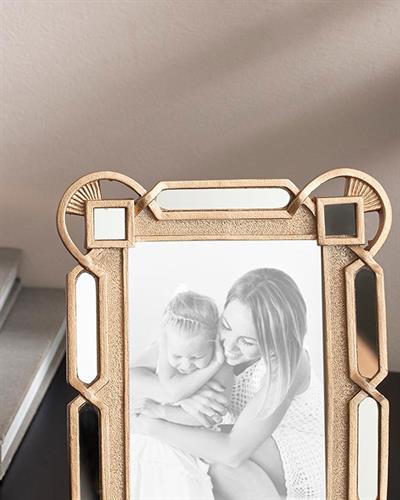 Greta Рамка Полирезин 16x2x21 см Златен