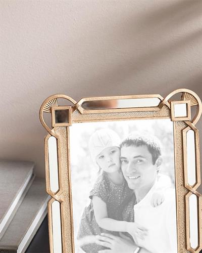 Greta Рамка Полирезин 19x24 см Златен