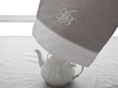 Habsbourg ЧАЙНИК SCK ДРЪЖКА . Gray