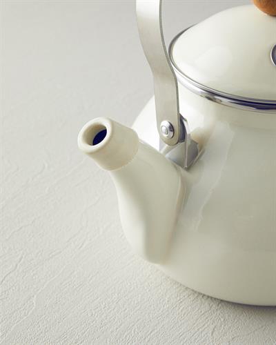 Isidora Enamel Pot Cream