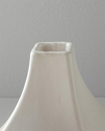 Kelsey Ваза Каменна керамика 23x14x24 см Бял