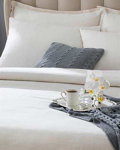 Listral Спално Бельо Компле Двоен Размер С 4 Възглавници С Кутия, Памучен Сатен На Райета, Слонова Кост, 200 X 220 Cm