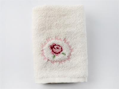Majestic Rose ХАВЛИИ ЗА РЪЦЕ Бродирани 30x45 cm Cream.