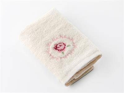 Majestic Rose ХАВЛИИ ЗА РЪЦЕ Бродирани 30x45 cm Cream.