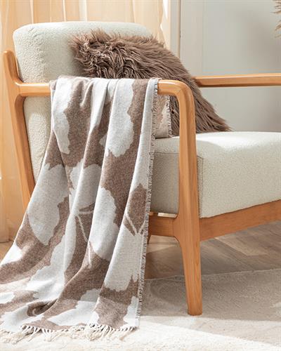 Mariposas Chair Shawl 130x170 cm Brown