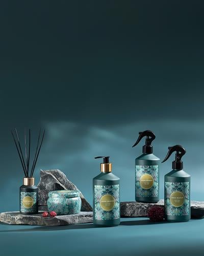 Peony Breeze Scented Candle 227 gr Yellow