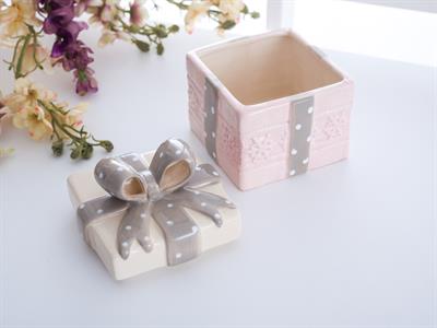 Pink Ribbon КУТИЯ ЗА СЪХРАНЕНИЕ С капак квадратно Керамичен 11,8x11,8x14,0 cm Pink