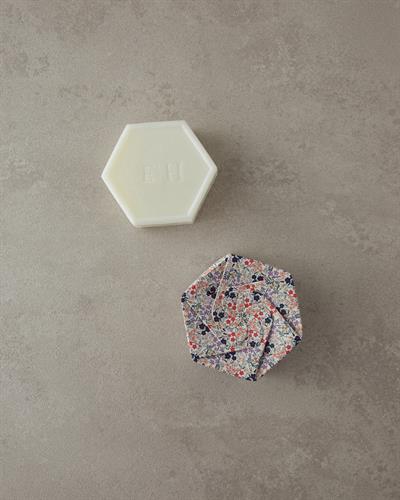 Poetic Lily Твърд Сапун 100 г Прозрачен