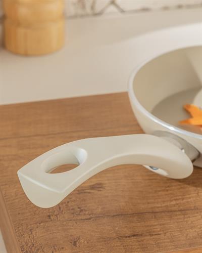 Pretty Aluminum Mini Pan 14 cm Beige