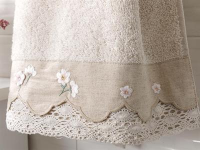 Pretty Flowers ХАВЛИЯ ЗА ЛИЦЕ С дантела 50x80 cm Light Beige