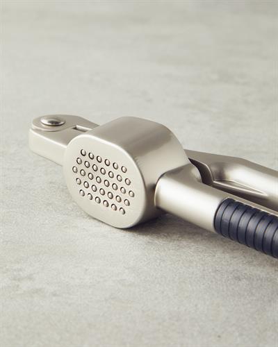 Rowena Преса За Чесън Метал 16 см Черен