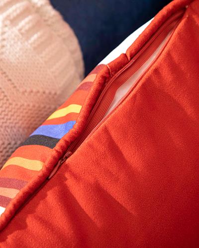 Stripe Пълнена Възглавница Отпечатан, Екрю-Червено, 45 X 45 Cm